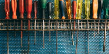 Lifehack: So hilft ein Schraubendreher bei der Gartenbewässerung